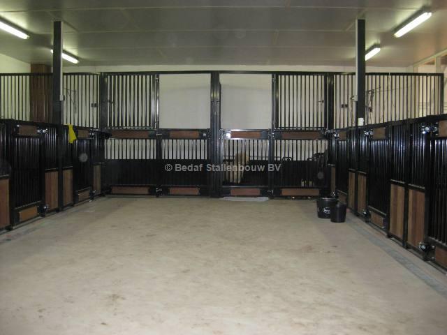 binnen hondenkennel luxe